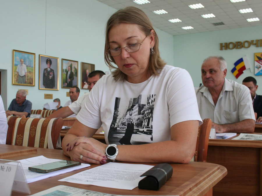 Депутаты заботятся о пожарной безопасности школ