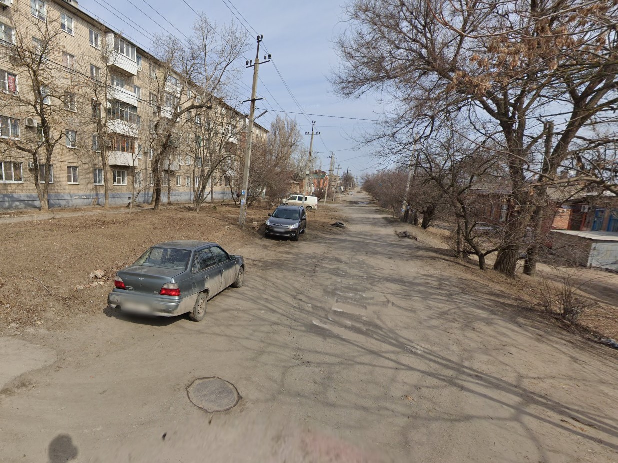 На улице Кавказской при содействии депутатов восстановят дорогу