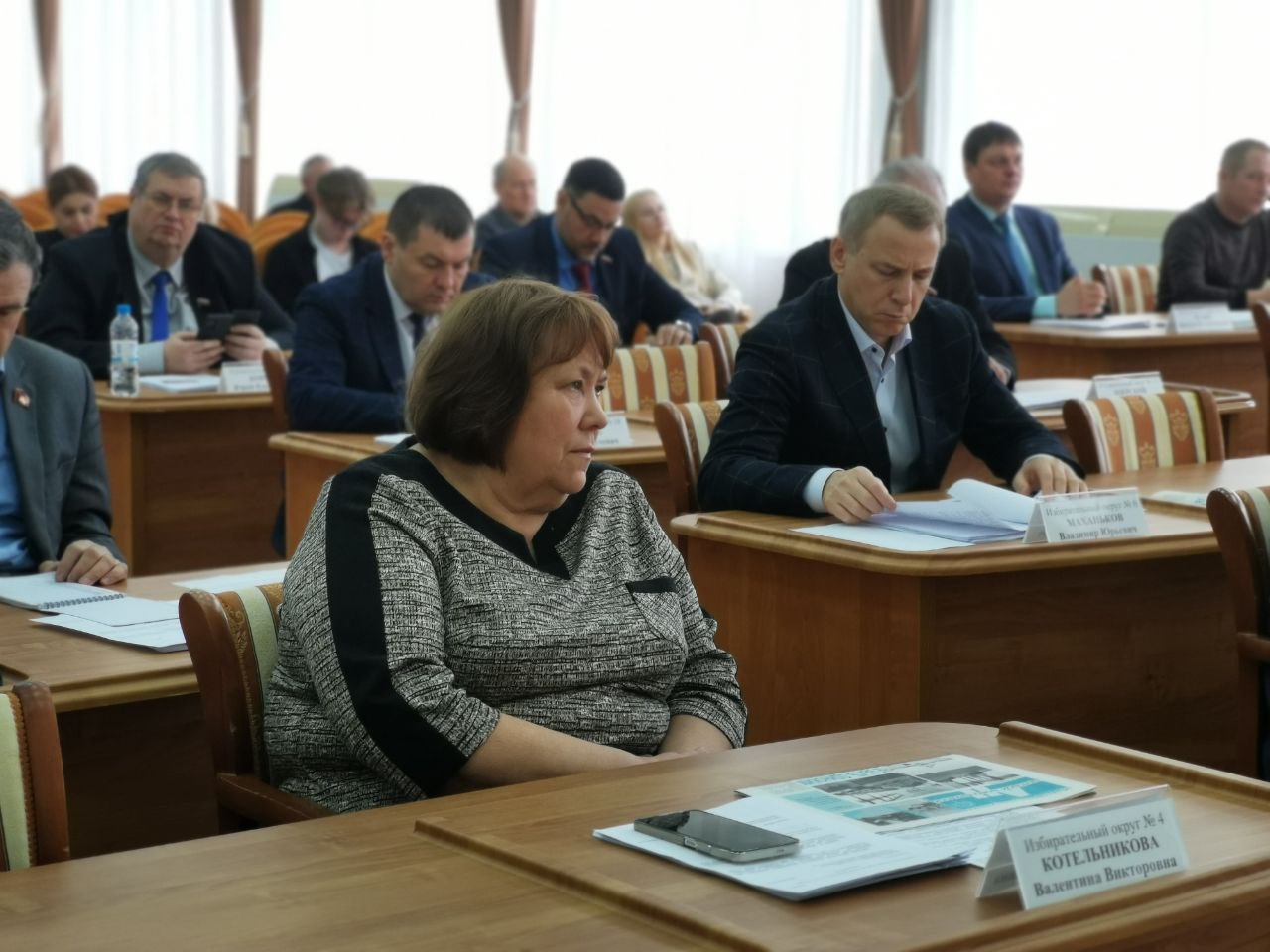 Новочеркасские депутаты оказывают помощь учреждениям образования