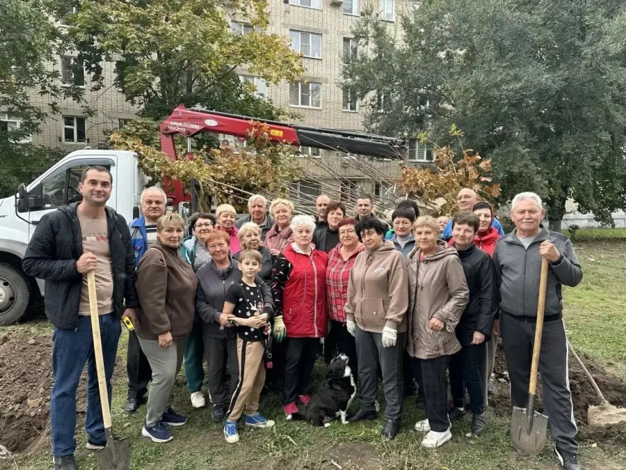 Депутаты приняли активное участие озеленении города