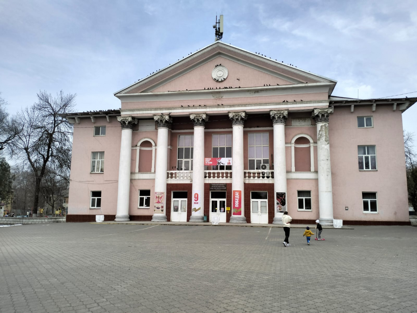 Дом культуры Октябрьского усилит безопасность посетителей 