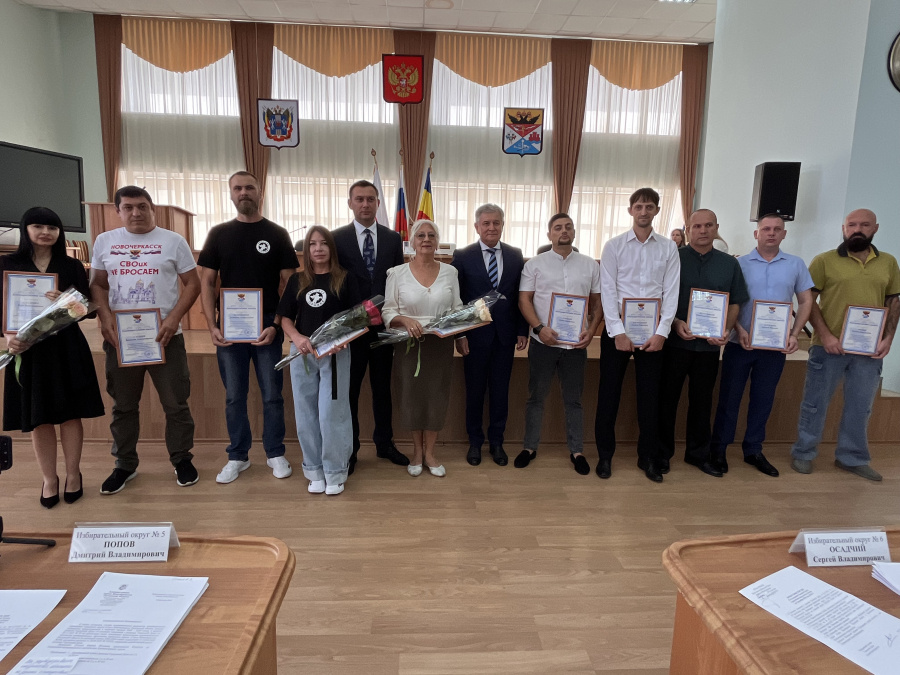 В горДуме наградили активистов, принимавших участие в ликвидации последствий стихии